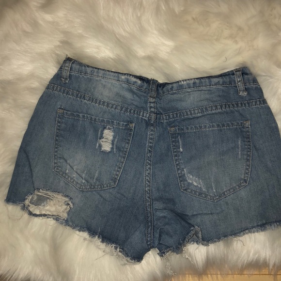 Shorts - Picture 4 of 5